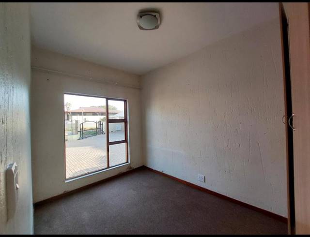 2 BEDROOM PROPERTY TO RENT IN VANDERBIJLPARK CW 2